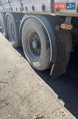 Тентованный борт (штора) - полуприцеп Fruehauf TX 34 2006 в 
