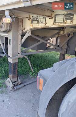 Тентований борт (штора) - напівпричіп Fruehauf TX 34 2005 в 