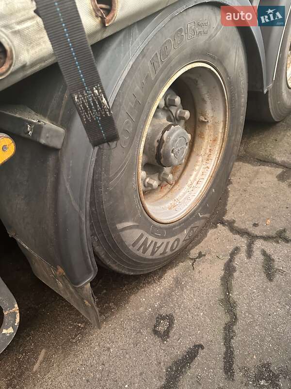 Тентований борт (штора) - напівпричіп Fruehauf TX 34 2006 в Луцьку