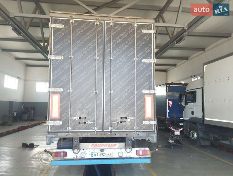 Бортовий напівпричіп Fruehauf TX 34C 2008 в Києві