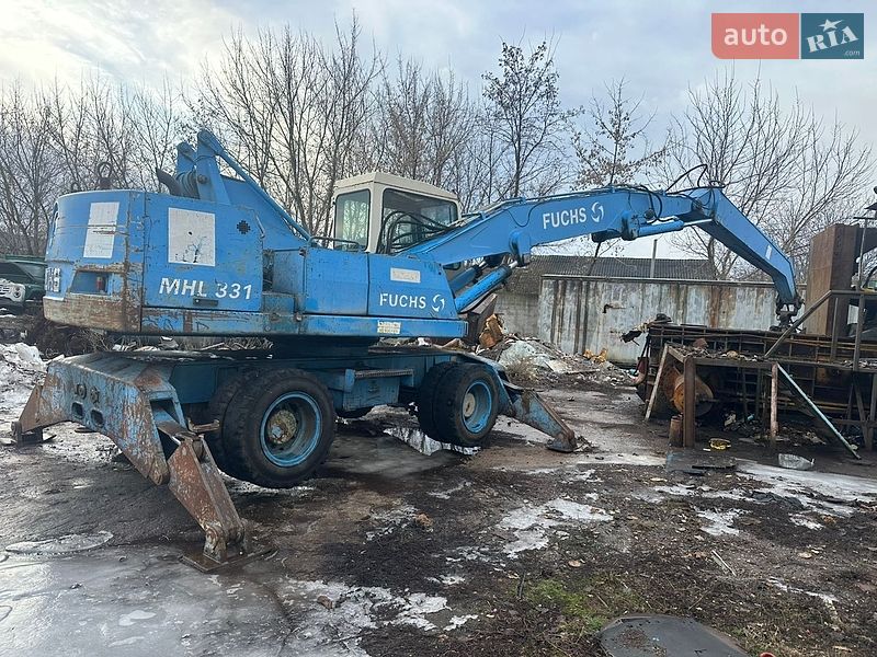 Екскаватор навантажувач Fuchs 331 1997 в Пирятині
