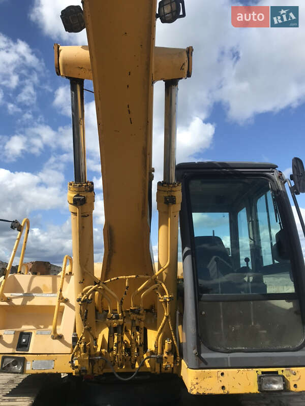 Гусеничний екскаватор Furukawa 740 1999 в Вараші