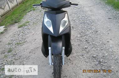 Макси-скутер G-max SH 2007 в Черновцах