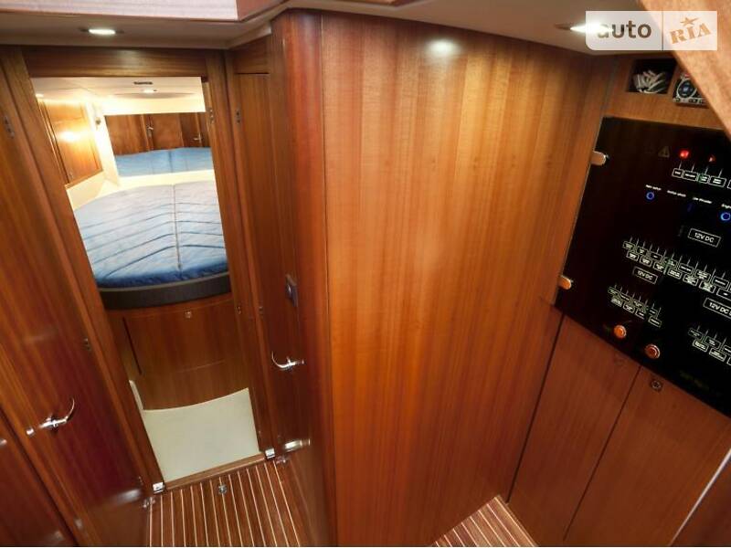 Моторная яхта Galeon 340 2010 в Черновцах