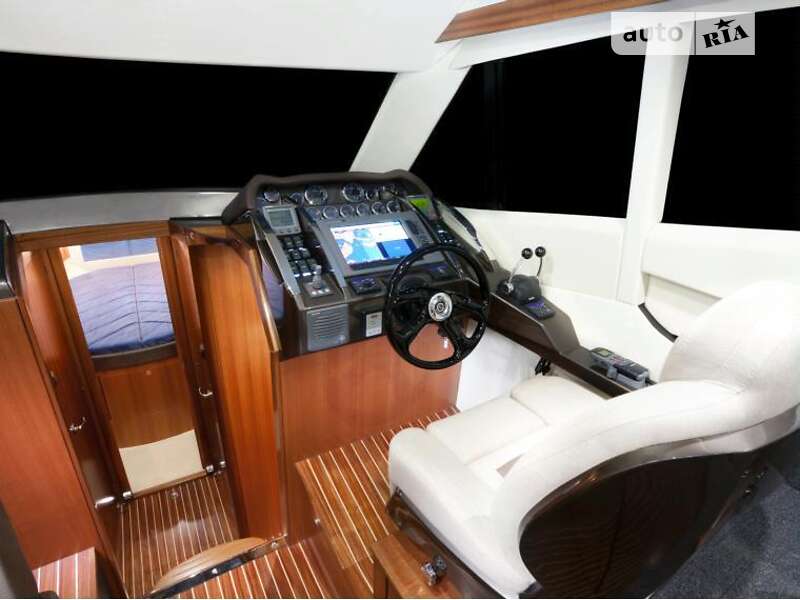Моторная яхта Galeon 340 2011 в Киеве