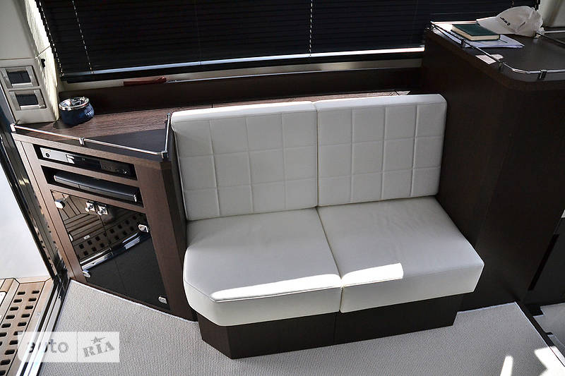 Моторная яхта Galeon 430 2012 в Киеве