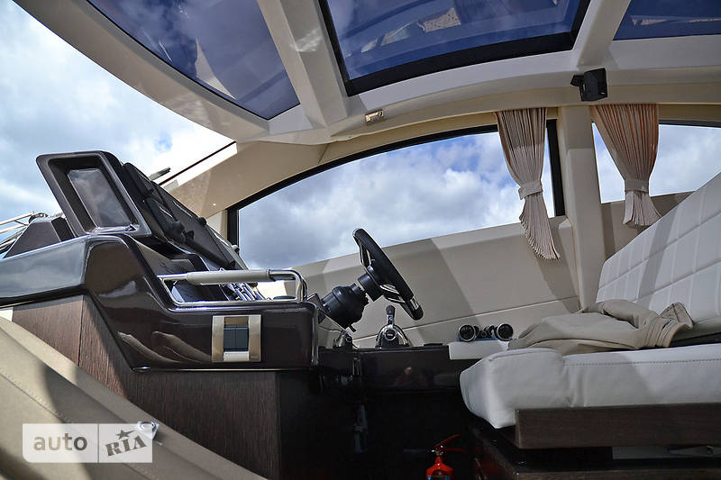 Моторная яхта Galeon 430 2012 в Киеве