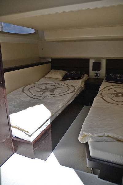 Моторная яхта Galeon 430 2012 в Киеве