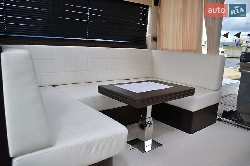 Моторная яхта Galeon 430 2012 в Киеве