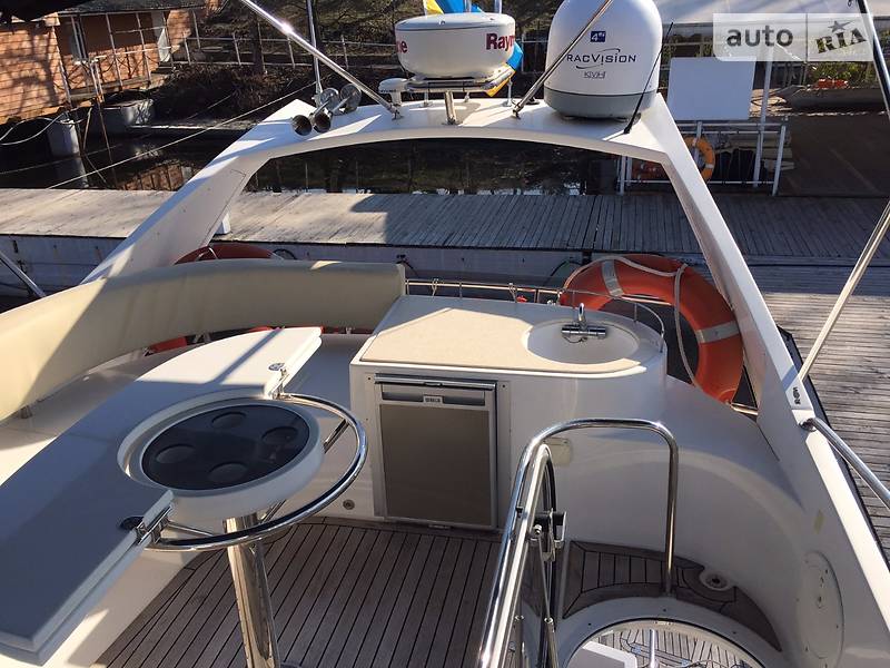 Моторная яхта Galeon 440 2008 в Киеве