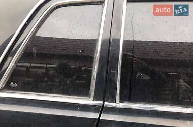 Седан ГАЗ 14 Чайка 1981 в Мукачевому