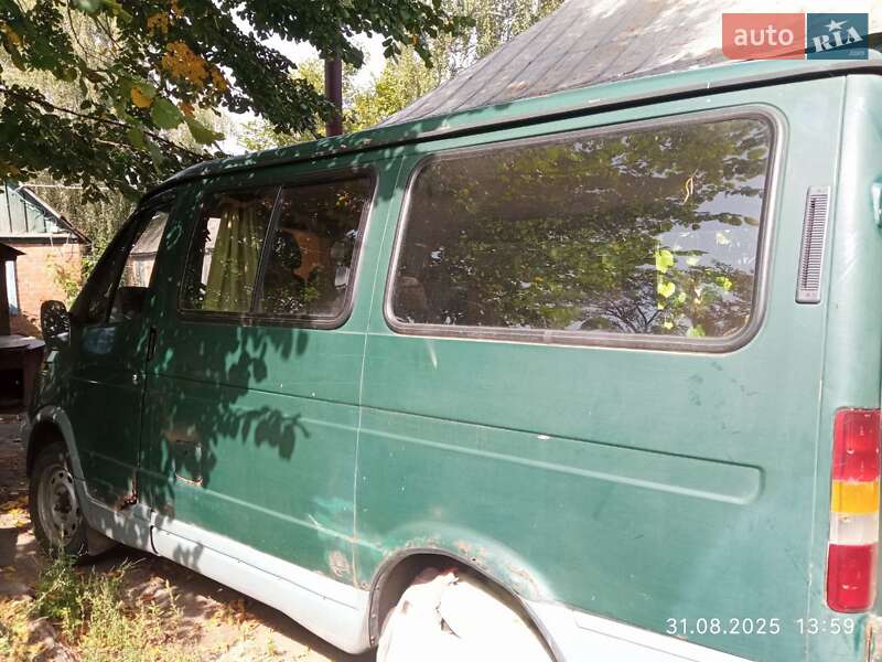 Минивэн ГАЗ 2217 Баргузин 2002 в Ахтырке фото 3 Минивэн ГАЗ 2217 Баргузин 2002 в Ахтырке