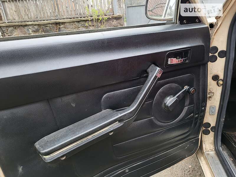 Седан ГАЗ 24-10 Волга 1987 в Ильинцах фото 16 Седан ГАЗ 24-10 Волга 1987 в Ильинцах