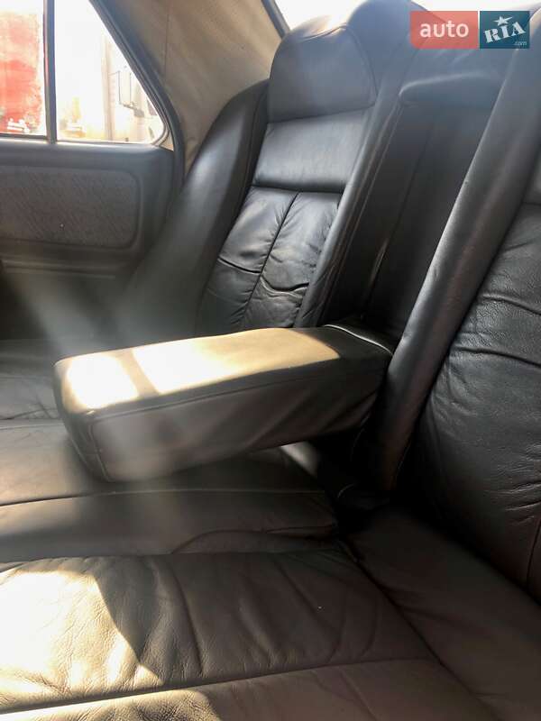 Седан ГАЗ 24-10 Волга 1989 в Києві