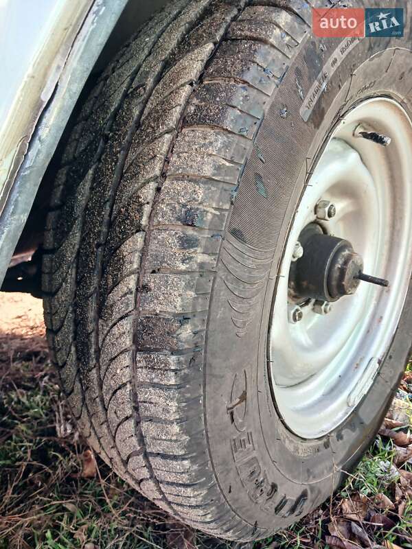 Седан ГАЗ 24-10 Волга 1992 в Воскресенском