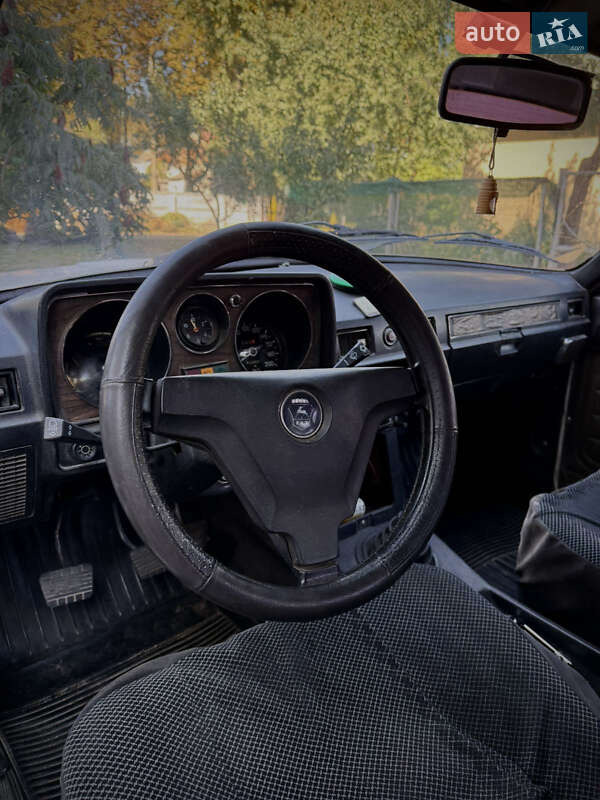 Седан ГАЗ 24-10 Волга 1990 в Сумах