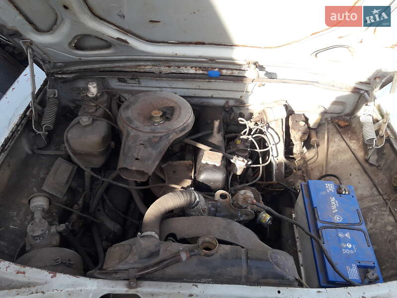 Седан ГАЗ 24 Волга 1977 в Нетешине фото 3 Седан ГАЗ 24 Волга 1977 в Нетешине