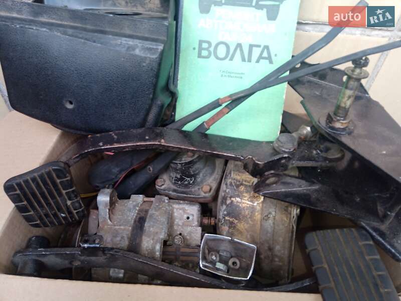 Седан ГАЗ 24 Волга 1981 в Києві
