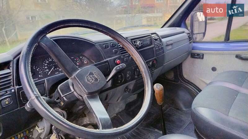 Минивэн ГАЗ 2705 Газель 2004 в Великодолинском