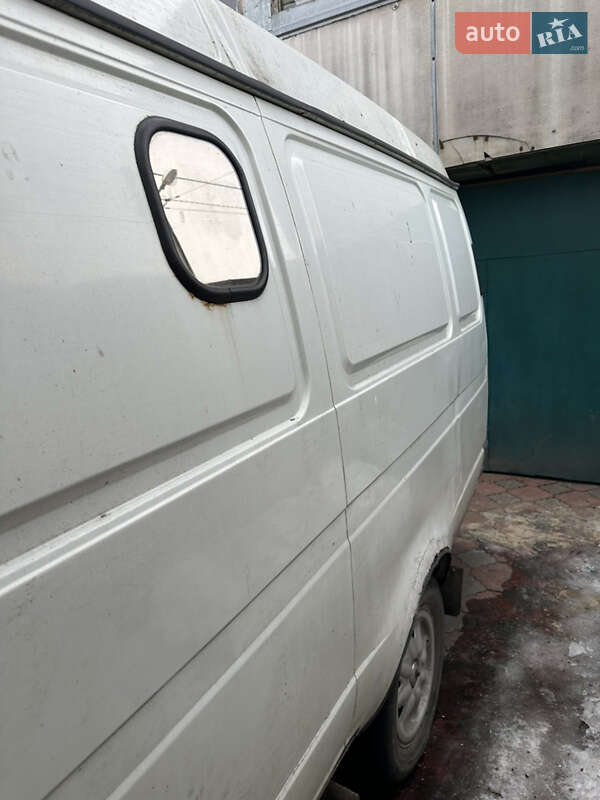 Грузовой фургон ГАЗ 2705 Газель 2000 в Чернигове