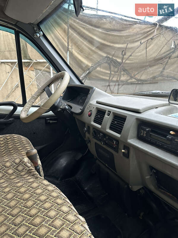Грузовой фургон ГАЗ 2705 Газель 2000 в Чернигове