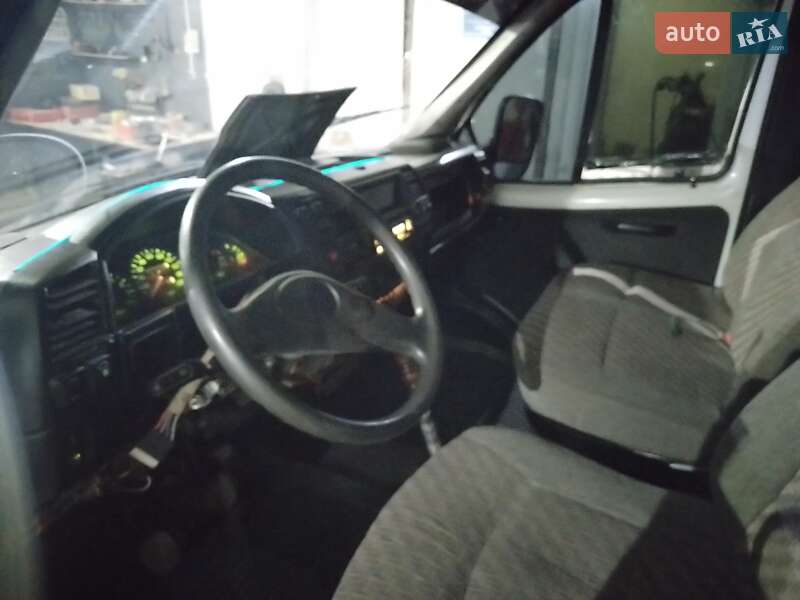 Вантажний фургон ГАЗ 2752 Соболь 2005 в Хотині