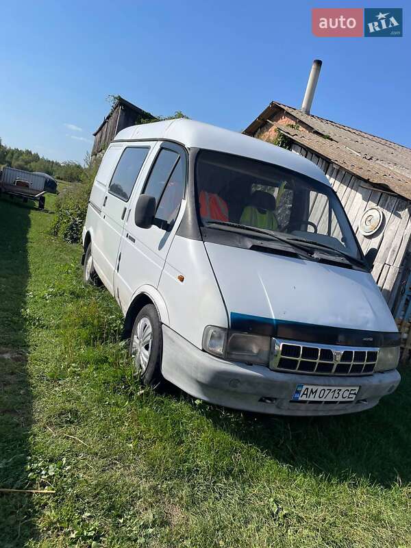 Вантажопасажирський фургон ГАЗ 2752 Соболь 2002 в Житомирі