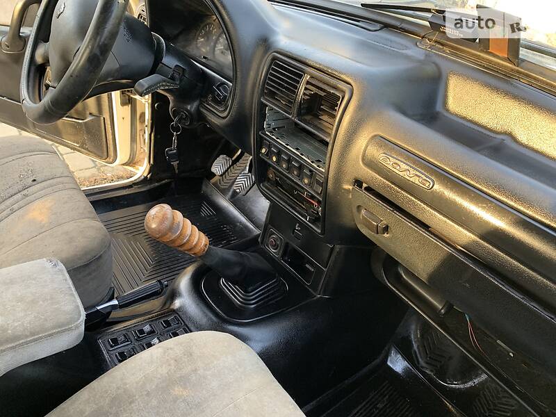 Седан ГАЗ 3110 Волга 2003 в Чернівцях