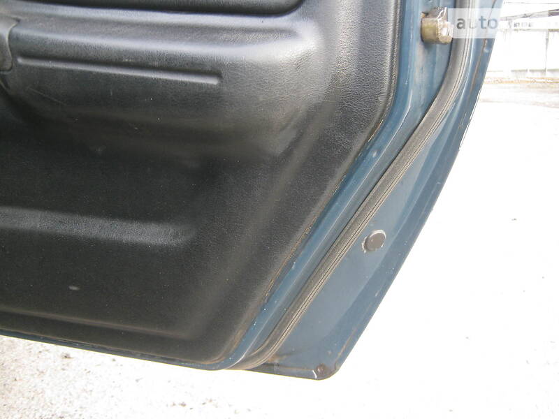 Седан ГАЗ 3110 Волга 1999 в Миргороді