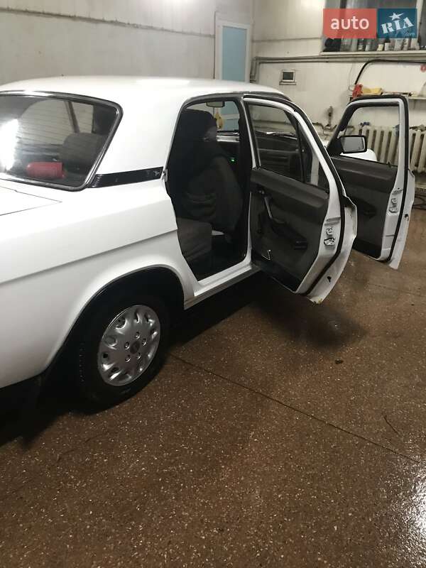 Седан ГАЗ 3110 Волга 1997 в Кривом Роге