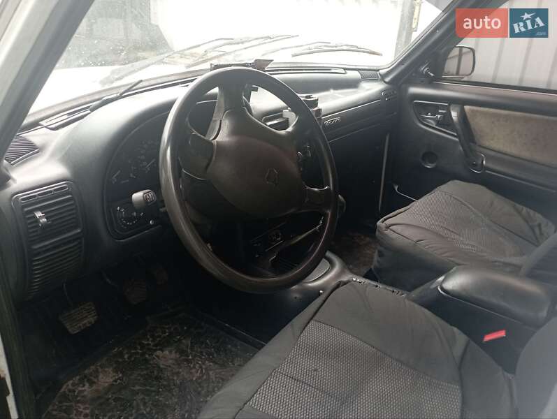 Седан ГАЗ 3110 Волга 2003 в Києві