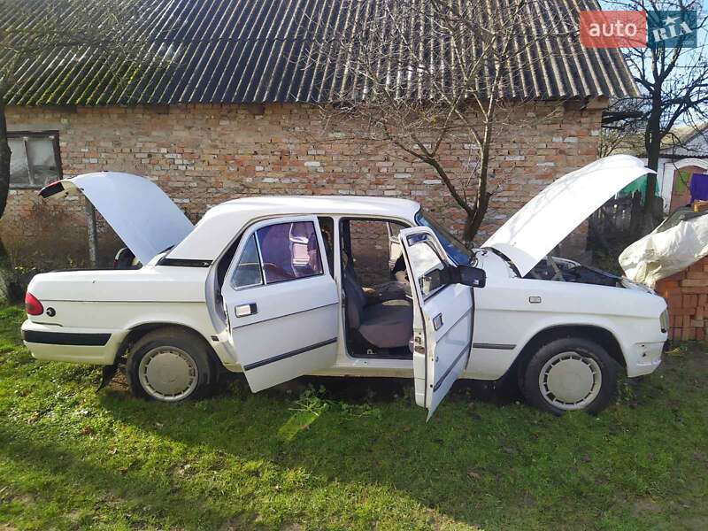 Седан ГАЗ 3110 Волга 2003 в Млиніві