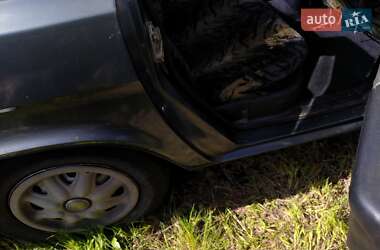 Седан ГАЗ 3110 Волга 2003 в Киеве