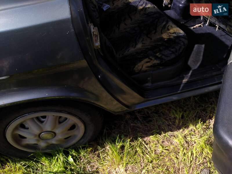 Седан ГАЗ 3110 Волга 2003 в Киеве