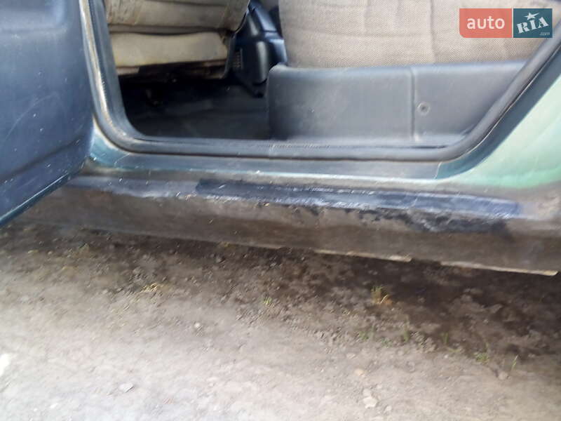 Седан ГАЗ 3110 Волга 2002 в Львові