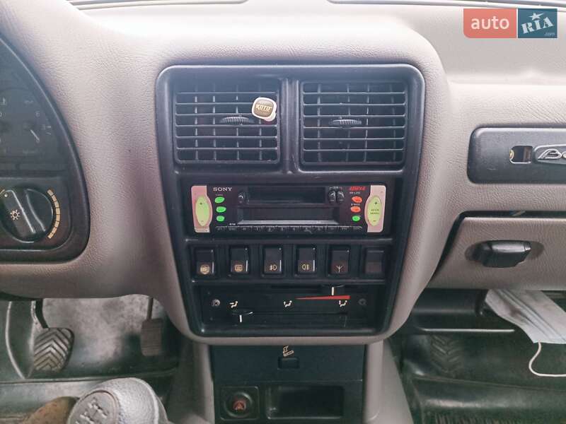 Седан ГАЗ 3110 Волга 1999 в Коломаках