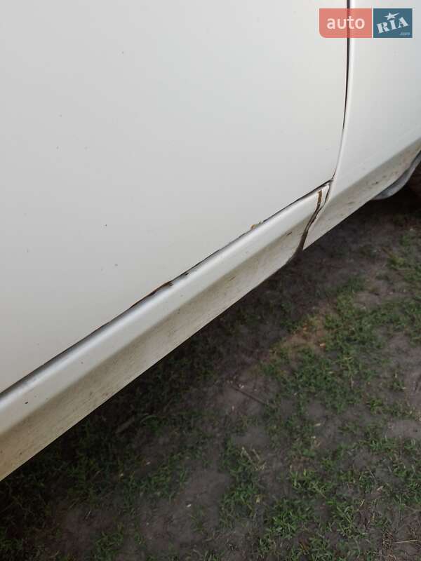 Седан ГАЗ 3110 Волга 2004 в Павлограде