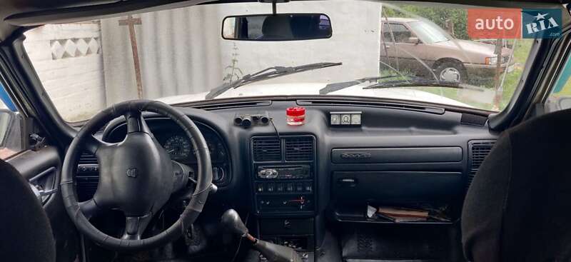 Седан ГАЗ 3110 Волга 2000 в Золотоноші