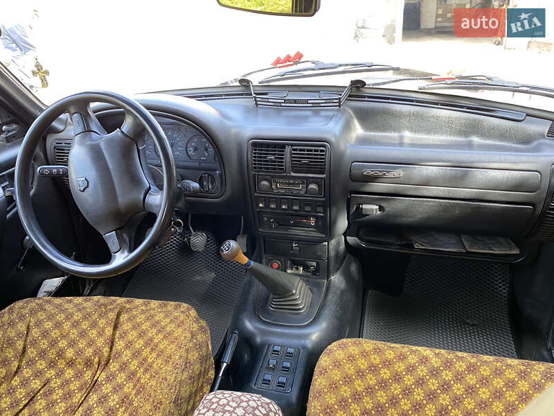 Седан ГАЗ 3110 Волга 2004 в Черновцах