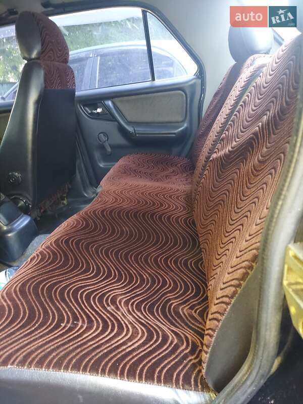 Седан ГАЗ 3110 Волга 2003 в Одессе