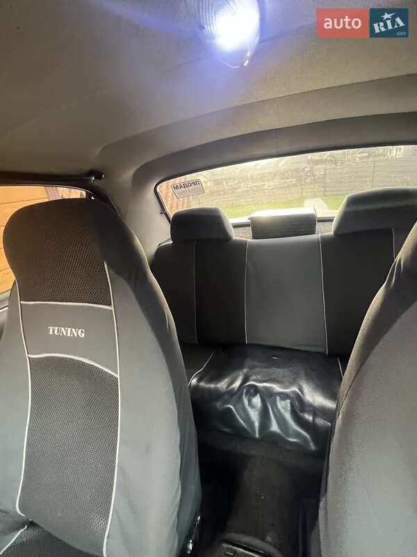 Седан ГАЗ 3110 Волга 1999 в Львові