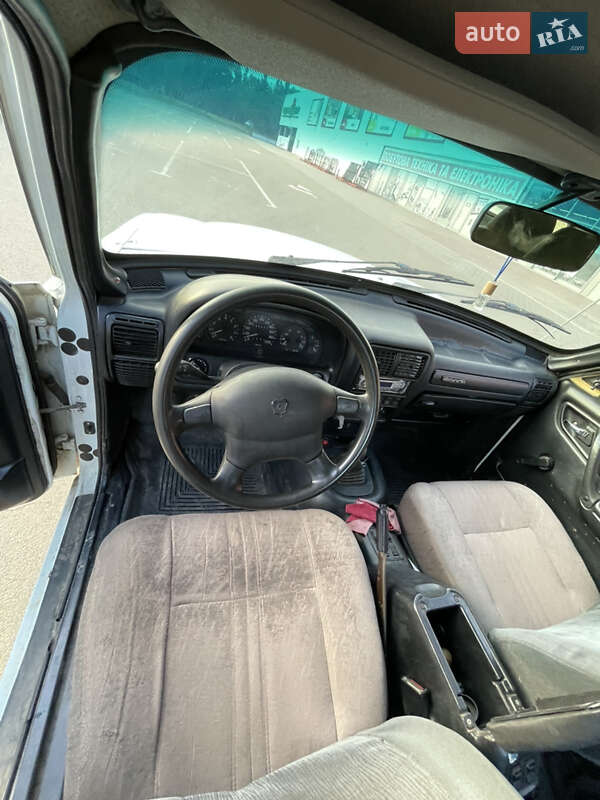 Седан ГАЗ 3110 Волга 2002 в Одессе