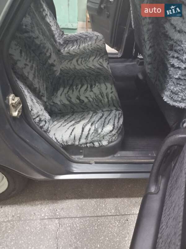 Седан ГАЗ 3110 Волга 2003 в Южному фото 15 Седан ГАЗ 3110 Волга 2003 в Южному