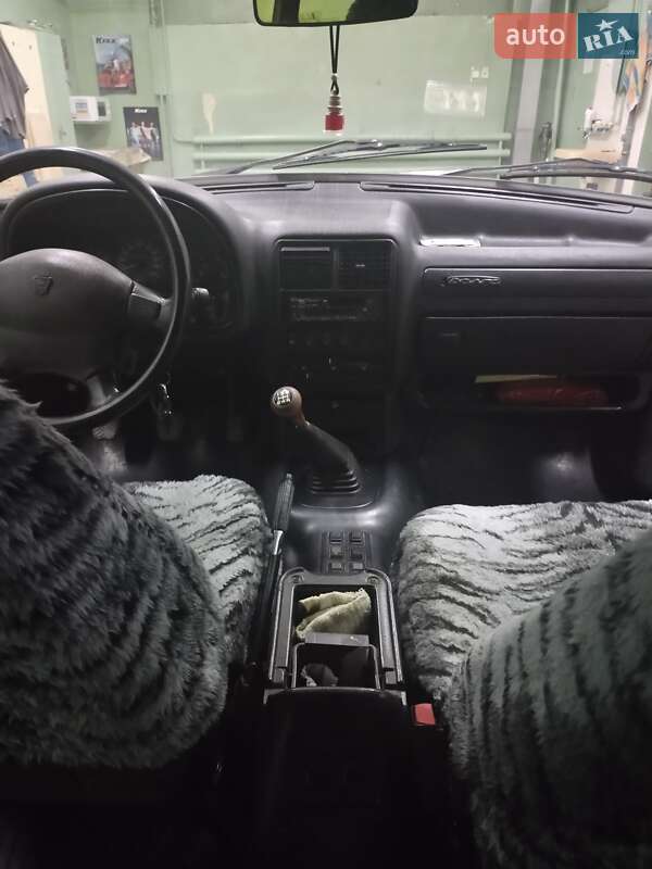 Седан ГАЗ 3110 Волга 2003 в Южному фото 22 Седан ГАЗ 3110 Волга 2003 в Южному