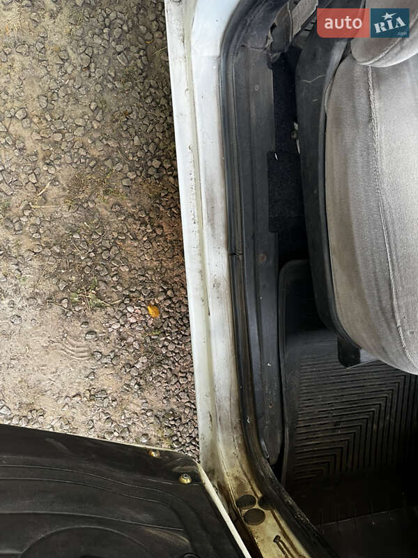 Седан ГАЗ 3110 Волга 1999 в Харькове