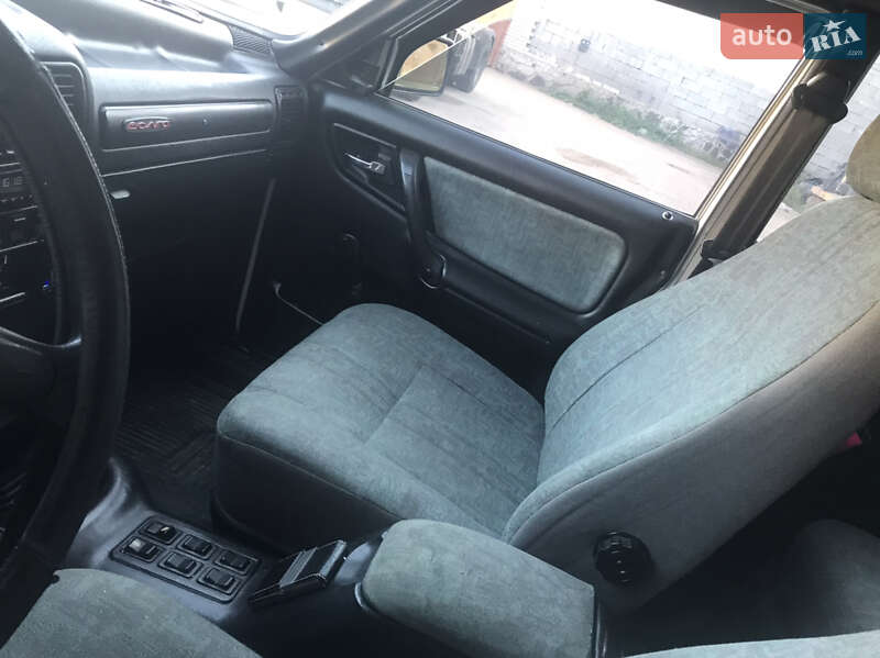 Седан ГАЗ 3110 Волга 2003 в Черкасах