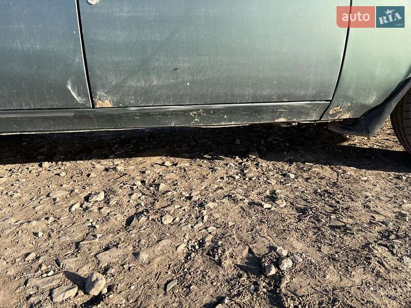 Седан ГАЗ 3110 Волга 2002 в Городенці