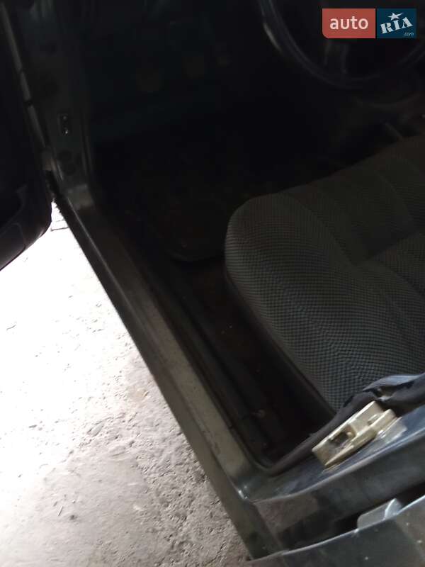 Седан ГАЗ 3110 Волга 2004 в Чернівцях