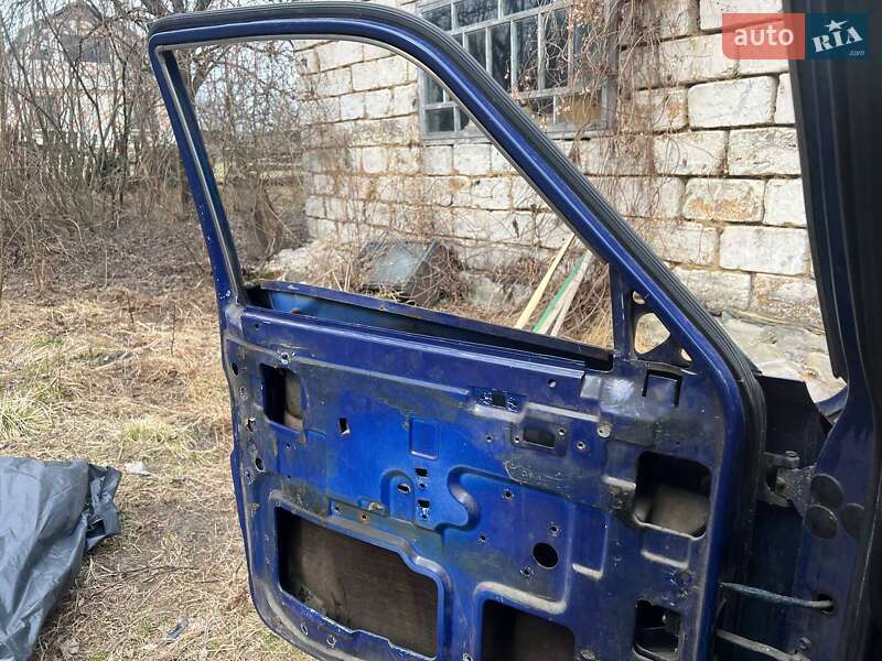 Седан ГАЗ 3110 Волга 2000 в Киеве фото 10 Седан ГАЗ 3110 Волга 2000 в Киеве