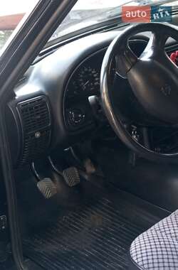 Седан ГАЗ 3110 Волга 2001 в 